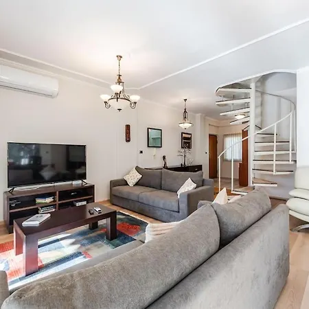 Apartment The Master Seaside Duplex By Ps Golem (Tirana)